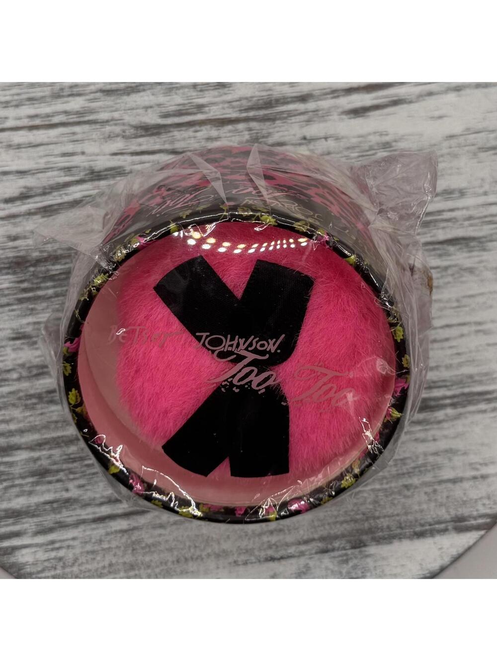 Betsey Johnson TOO TOO Shimmer Scented Fraganced Body Powder SEALED .53oz NEW